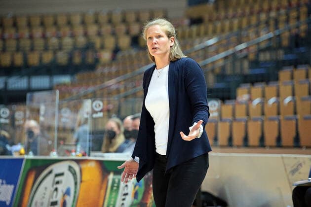 15.05.2021, xovx, Rollstuhlbasketball Bundesliga, Playoffs-Finale Deutsche Meisterschaft - Spiel 2, RSV Lahn-Dill - RSB Thuringia Bulls Head-Coach Janet Zeltinger (RSV Lahn-Dill) Wetzlar Rittal-Arena Hessen Deutschland (DE)
