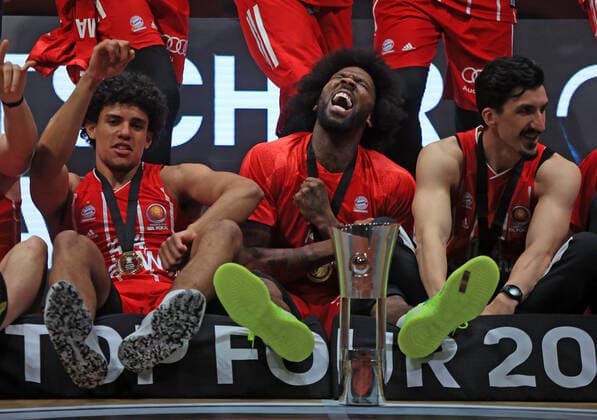 16.05.2021, BBL, Top Four um den Deutschen Pokal, FCB Basketball vs Alba Berlin, Audi Dome Muenchen, Basketball, im Bild: FCB Basketball Deutscher Pokalsieger 2021