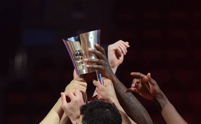 16.05.2021, BBL, Top Four um den Deutschen Pokal, FCB Basketball vs Alba Berlin, Audi Dome Muenchen, Basketball, im Bild: FCB Basketball Deutscher Pokalsieger 2021
