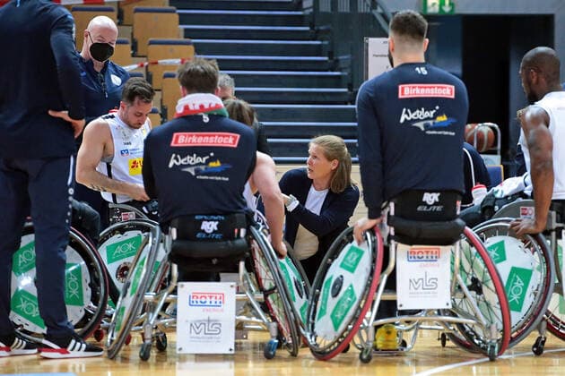 15.05.2021, xovx, Rollstuhlbasketball Bundesliga, Playoffs-Finale Deutsche Meisterschaft - Spiel 2, RSV Lahn-Dill - RSB Thuringia Bulls Head-Coach Janet Zeltinger (RSV Lahn-Dill) Wetzlar Rittal-Arena Hessen Deutschland (DE)