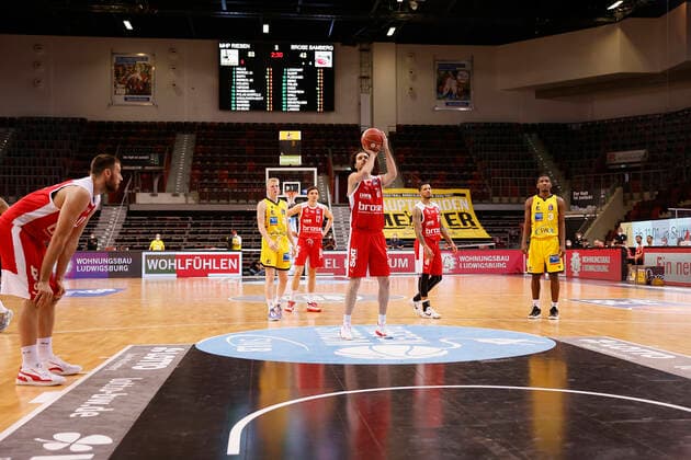 19.05.2021, Basketball, BBL 2020 2021, Viertelfinale, 1. Spieltag, MHP RIESEN Ludwigsburg - Brose Bamberg, GER, Ludwigsburg, MHPArena Bild: v. li. Michele Vitali (Brose Bamberg) Copyright: HMBxMedia xHeikoxBecker