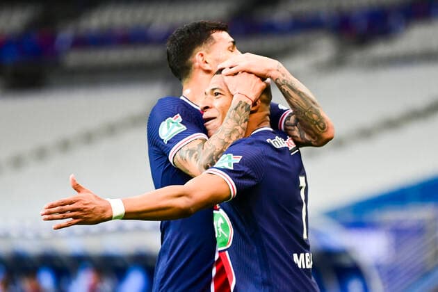 Sport Bilder des Tages Joie des joueurs du PSG apres le but de Mauro Icardi (PSG) sur une passe de Kylian Mbappe (PSG) FOOTBALL : Finale de la Coupe de France - Monaco vs PSG - 19 05 2021 JBAutissier Panoramic 