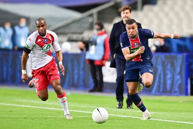 Kylian Mbappe (PSG) vs Djibril Sidibe (Monaco) FOOTBALL : Finale de la Coupe de France - Monaco vs PSG - 19 05 2021 JBAutissier Panoramic 