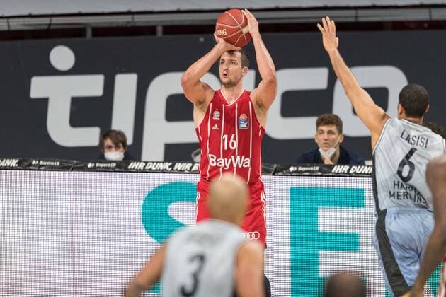 Basketball, BBL, 20210519, FC Bayern München - Merlins Crailsheim. Im Bild Paul ZIPSER (FC Bayern München, 16) Wurf zielt Ball in Händen. München Audi Dome Bayern Deutschland Copyright: Passion2Press MarkusxFischerx