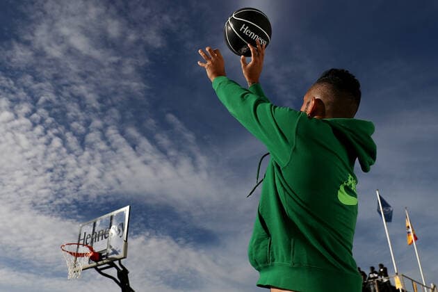 NBA, Basketball Herren, USA PARTNERSHIP LAUNCH, Nick Kyrgios shoots a basket inside Bondi Icebergs pool which has been converted to a basketball court during a National Basketball Association (NBA) brand partnership launch, in Sydney, Thursday, May 20, 2021. ( NO ARCHIVING, EDITORIAL USE ONLY, NO USE IN BOOKS WITHOUT CONSENT SYDNEY NSW AUSTRALIA  Copyright: xBRENDONxTHORNEx 20210520001543597760