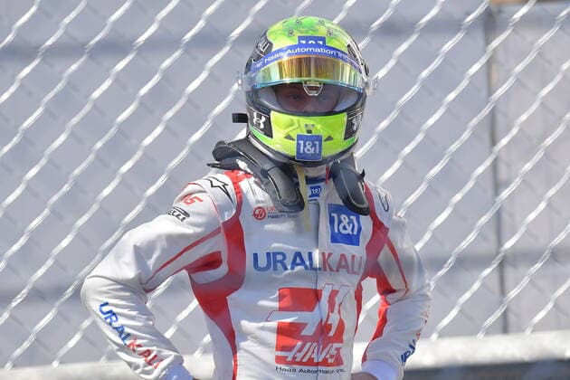 FORMULA 1 GRAND PRIX DE MONACO 2021, 20. - 23.05.2021 20.05.2021, Monaco Circuit, Monte Carlo, FORMULA 1 GRAND PRIX DE MONACO 2021, 20. - 23.05.2021 , im Bild Mick Schumacher (DEU 47), Haas F1 Team ist mit seinem Auto an den Leitplanken angeschlagen und muss das Fahrzeug abstellen.
