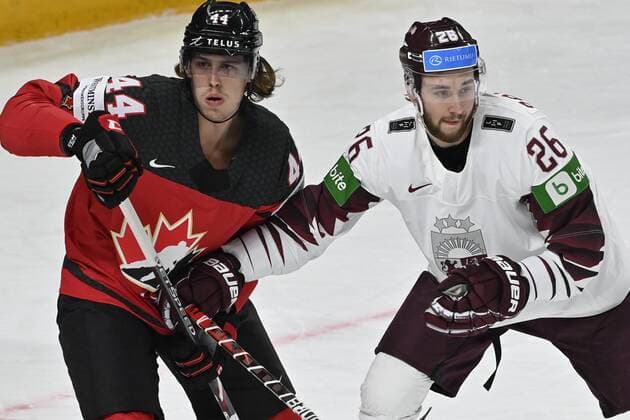 Eishockey, WM, Kanada - Lettland Maxime Comtois of Canada and Uvis Balinskis of Latvia during the 2021 IIHF Ice hockey, Eishockey World Championships preliminary round group B match Canada vs Latvia in Riga, Latvia, on May 21, 2021. Riika, Riga Latvia LKFTJK20210521204220UPQX  Copyright: xJussixNukarix