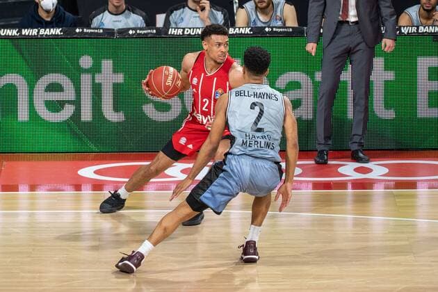 Wade Baldwin 2 (FC Bayern), Trae Bell-Haynes 2 (Hakro Merlins Crailsheim), FC Bayern Basketball vs. HAKRO Merlins Crailsheim, BBL-Playoffs, Viertelfinale, 21.05.2021 Muenchen Bayern Deutschland
