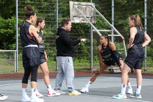 3x3 Damen Basketball Nationalmannschaft Medientraining, 21.05.2021 Stefanie Grigoleit, Theresa Simon, Matthias Weber, Svenja Brunckhorst, Satou Sabally - 3x3 Damen Basketball Nationalmannschaft Medientraining 21.05.2021 in Düsseldorf. Copyright: xBEAUTIFULxSPORTS KennyxBeelex