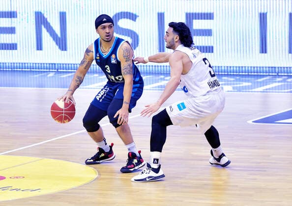 22.05.2021, xlakx, Basketball Playoff-Viertelfinale Spiel 2, Alba Berlin - Hamburg Towers emspor, v.l.Peyton Siva (Alba Berlin, No.03),Max DiLeo (Hamburg Towers 3) Berlin