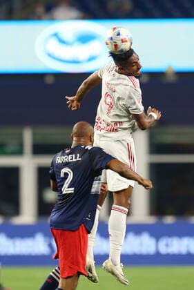 May 22, 2021; Foxborough, MA, USA; New York Red Bulls forward Fabio (9) heads the ball during an MLS, Fussball Herren, USA match between New York Red Bulls Union and New England Revolution at Gillette Stadium. CSM Foxborough United States - ZUMAc04_ 20210522_zaf_c04_131 Copyright: xAnthonyxNesmithx