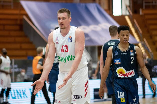 Leon Radosevic (FC Bayern Muenchen Basketball) ist unzufrieden, GER, HAKRO Merlins Crailsheim vs. FC Bayern Basketball, 23.05.2021, Play Off Viertelfinale Spiel 4, Basketball Bundesliga, Spielzeit 2020 2021. GER, HAKRO Merlins Crailsheim vs. FC Bayern Basketball, 23.05.2021, Play Off Viertelfinale Spiel 4, Basketball Bundesliga, Spielzeit 2020 202 Crailsheim Copyright: xEibnerxPressefoto MichaelxMemmlerx EP_MMR