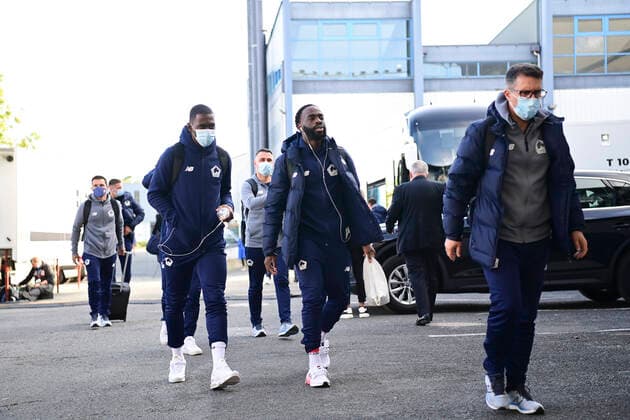 Arrivee des joueurs du LOSC Jonathan Ikone (Losc) Boubakary Soumare (Losc) FOOTBALL : Sco Angers vs LOSC - 38e journee Ligue 1 Uber Eats - 23 05 2021 JBAutissier Panoramic 