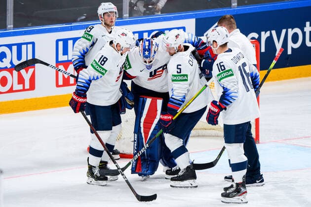 210523 Goalkeeper Anthony Stolarz of USA in pain during the 2021 IIHF Ice hockey, Eishockey World Championship, WM, Weltmeisterschaft game between Canada and USA on May 23, 2021 in Riga. Photo: Simon Hastegard BILDBYRAN kod SH SH0112 ishockey ice hockey ishockey-vm iihf ice hockey world championship canada kanada usa day 3 bbeng depp skada Copyright: SIMONxHASTEGARD BB210523SH206