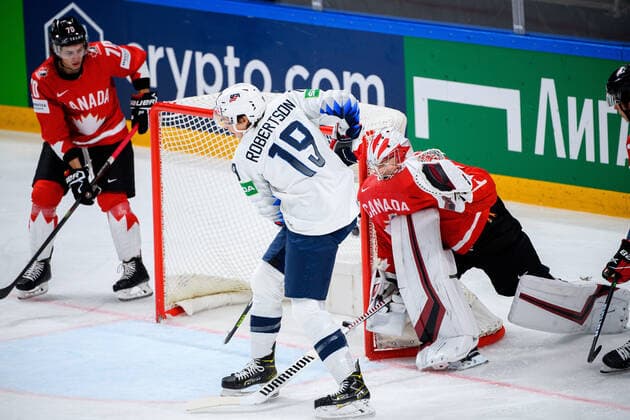 210523 Jason Robertson of USA scores the 0-1 goal behind goalkeeper Darcy kuemper of Canada during the 2021 IIHF Ice hockey, Eishockey World Championship, WM, Weltmeisterschaft game between Canada and USA on May 23, 2021 in Riga. Photo: Simon Hastegard BILDBYRAN kod SH SH0112 ishockey ice hockey ishockey-vm iihf ice hockey world championship canada kanada usa day 3 bbeng Copyright: SIMONxHASTEGARD BB210523SH207