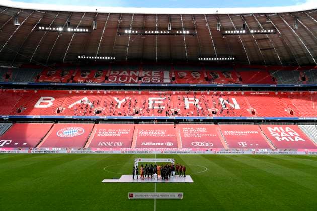 Team M deutscher Meister 2020 2021, Allianz Arena Fussball 1. Bundesliga, 34.Spieltag, FC Bayern Muenchen - FC Augsburg, am 22.05.2021 in Muenchen Deutschland. Foto: Frank Hoermann SVEN SIMON POOL DFL regulations prohibit any use of photographs as image sequences and or quasi-video Editorial Use ONLY National and International News Agencies OUT