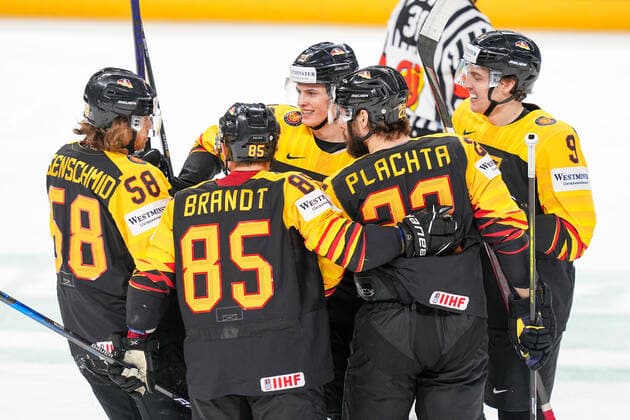 24.05.2021, Riga, Arena Riga, Germany vs Canada (2021 IIHF Ice hockey, Eishockey World Championship, WM, Weltmeisterschaft , Germany celebrates 2-0 58 Markus Eisenschmid (Germany), 85 Marcel Brandt (Germany), 73 Lukas Reichel (Germany), 22 Matthias Plachta (Germany), 9 Leon Gawanke (Germany) Riga Riga Latvia Copyright: xJustPictures.ch JarixPestelaccix