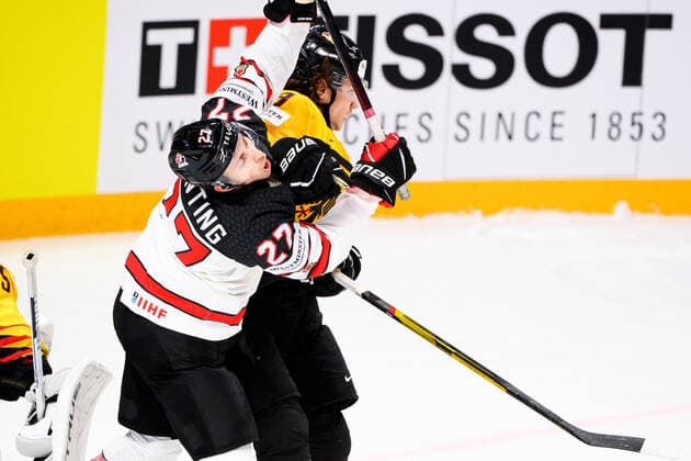 210524 Moritz Seider of Germany against Michael Bunting of Canada during the 2021 IIHF Ice hockey, Eishockey World Championship, WM, Weltmeisterschaft game between Germany and Canada on May 24, 2021 in Riga. Photo: Simon Hastegard BILDBYRAN kod SH SH0113 ishockey ice hockey ishockey-vm iihf ice hockey world championship germany tyskland canada kanada day 4 bbeng Copyright: SIMONxHASTEGARD BB210524SH046