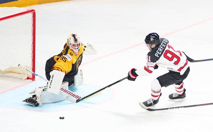 Mathias NIEDERBERGER 35 goalie of Germany action against Cole Perfetti 91 of Canada GERMANY - CANADA IIHF Ice hockey, Eishockey WORLD CHAMPIONSHIPS Group B in Riga, Latvia, Lettland, May 24, 2021, Season 2020 2021
