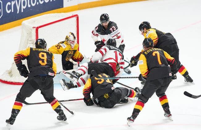 Moritz MUELLER, MÜLLER 91 (M) of Germany against Justin Danforth 17 of Canada (M), Mathias NIEDERBERGER 35 goalie of Germany Brandon Pirri 73 of Canada Maximilian KASTNER 7 of Germany Leon GAWANKE 9 of Germany look GERMANY - CANADA IIHF Ice hockey, Eishockey WORLD CHAMPIONSHIPS Group B in Riga, Latvia, Lettland, May 24, 2021, Season 2020 2021