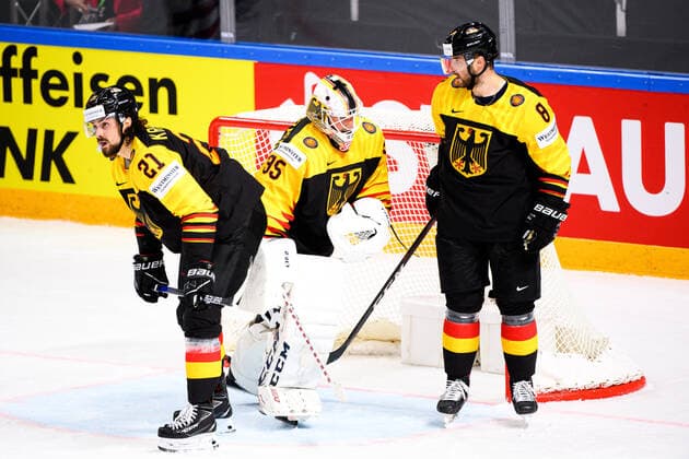 210524 Nicolas Krammer, goalkeeper Mathias Niederberger and Tobias Rieder look dejected during the 2021 IIHF Ice hockey, Eishockey World Championship, WM, Weltmeisterschaft game between Germany and Canada on May 24, 2021 in Riga. Photo: Simon Hastegard BILDBYRAN kod SH SH0113 ishockey ice hockey ishockey-vm iihf ice hockey world championship germany tyskland canada kanada day 4 bbeng depp Copyright: SIMONxHASTEGARD BB210524SH061
