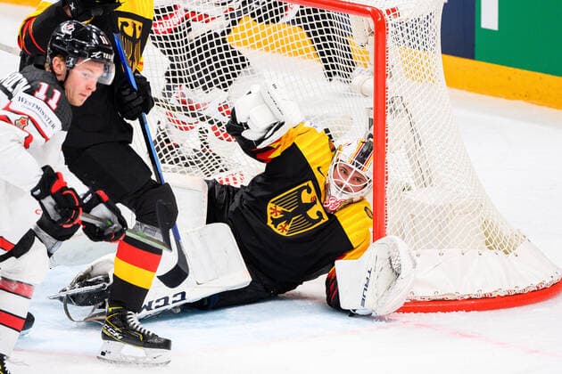210524 Goalkeeper Mathias Niederberger of Germany during the 2021 IIHF Ice hockey, Eishockey World Championship, WM, Weltmeisterschaft game between Germany and Canada on May 24, 2021 in Riga. Photo: Simon Hastegard BILDBYRAN kod SH SH0113 ishockey ice hockey ishockey-vm iihf ice hockey world championship germany tyskland canada kanada day 4 bbeng Copyright: SIMONxHASTEGARD BB210524SH065
