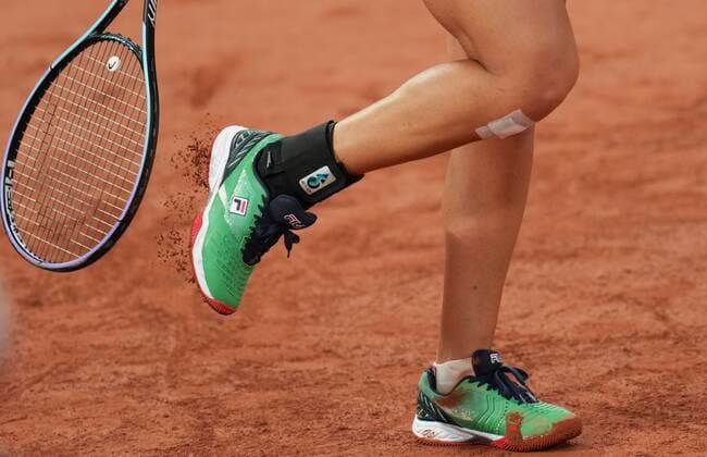 Mandatory Credit: Photo by Javier Grcia BPI Shutterstock (11970508u) Ashleigh Barty of Australia practices French Open Tennis, Tuesday Previews, Roland Garros, Paris, France - 25 May 2021 French Open Tennis, Tuesday Previews, Roland Garros, Paris, France - 25 May 2021  Copyright: xJavierxGrcia BPI Shutterstockx 11970508u