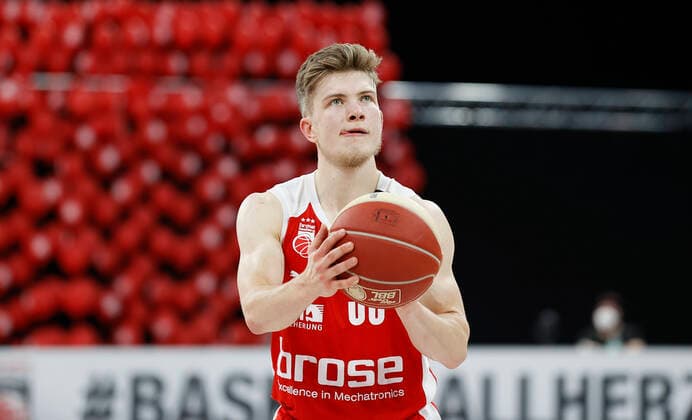 25.05.2021, Basketball, BBL 2020 2021, Playoffs - Viertelfinale, 4. Spiel, Brose Bamberg - MHP RIESEN Ludwigsburg, GER, Bamberg, Brose Arena, Bennet Hundt (Brose Bamberg) Copyright: HMBxMedia xHeikoxBecker