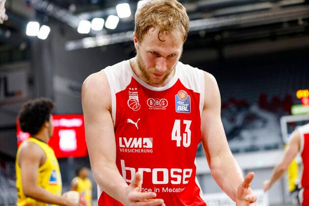 Christian Sengfelder (Brose Bamberg, 43) Brose Bamberg - MHP Riesen Ludwigsburg - easyCredit-BBL - Basketball Bundesliga - Basketball Saison 2020 21 Playoff-Viertelfinale Spiel 4 , Playoffs, 25.05.2021 Bamberg, Brose Arena Copyright: DanielxLöb
