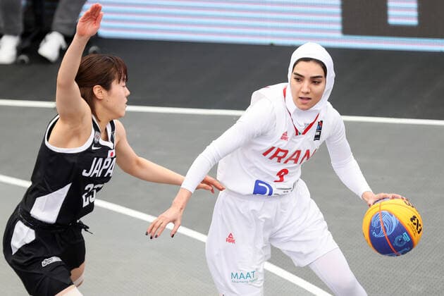 BASKETBALL - FIBA 3x3 Olympic Qualifying GRAZ,AUSTRIA,26.MAY.21 - BASKETBALL - FIBA 3x3 Olympic Qualifying, women, JPN vs IRN. Image shows Mai Yamamoto (JPN) and Negin Rasoulipour (IRN).  GEPAxpictures xChristianxWalgram