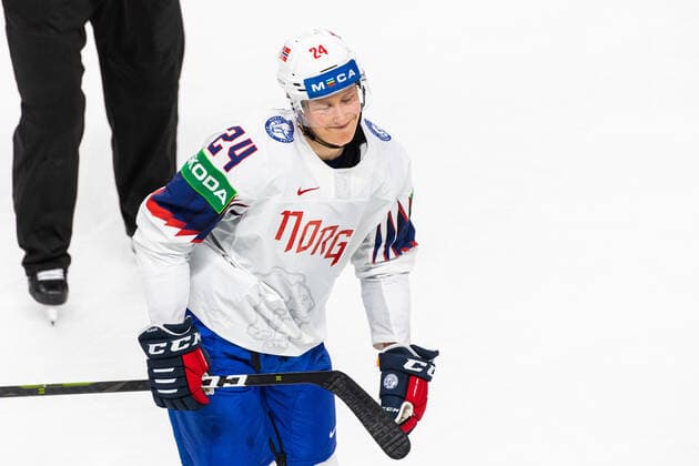 210526 Julian Holm Ole of Norway looks dejected after receiving a two minute suspension during the 2021 IIHF Ice hockey, Eishockey World Championship, WM, Weltmeisterschaft game between Canada and Norway on May 26, 2021 in Riga. Photo: Simon Hastegard BILDBYRAN kod SH SH0117 ishockey ice hockey ishockey-vm iihf ice hockey world championship canada kanada norge norway day 6 bbeng depp Copyright: SIMONxHASTEGARD BB210526SH015