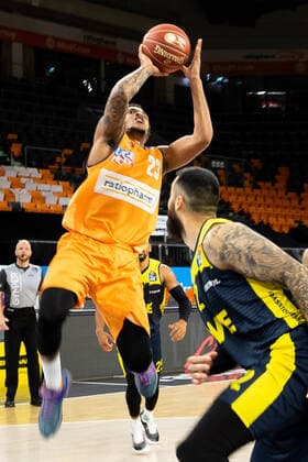 Troy Caupain (Ratiopharm Ulm 23), vs Martin Breunig (EWE Baskets Oldenburg 12) Ratiopharm Ulm vs. EWE Baskets Oldenburg, Playoffs Spiel 4, Viertelfinale, Saison 2020 21, 26.05.2021 Ratiopharm Ulm vs. EWE Baskets Oldenburg, Playoffs Spiel 4, Viertelfinale Neu-Ulm Copyright: xEibner-Pressefoto RogerxBuerkex EP_EER