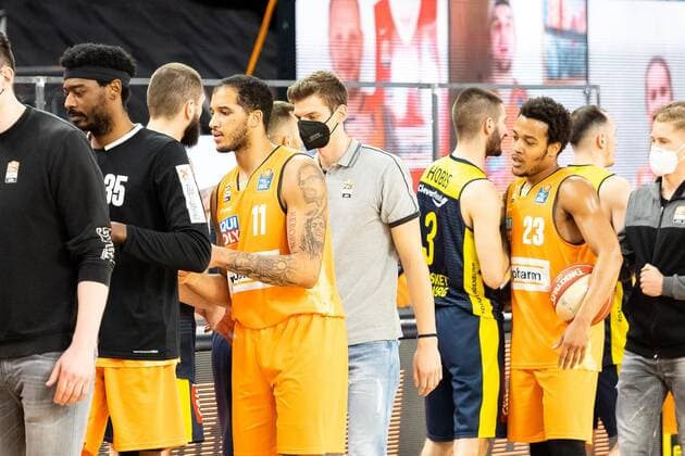 Ratiopharm Ulm schlaegt EWE Baskets Oldenburg mit 96:88 Endstand Die Mannschaft faehrt nach Berlin zum Halbfinale Ratiopharm Ulm vs. EWE Baskets Oldenburg, Playoffs Spiel 4, Viertelfinale, Saison 2020 21, 26.05.2021 Ratiopharm Ulm vs. EWE Baskets Oldenburg, Playoffs Spiel 4, Viertelfinale Neu-Ulm Copyright: xEibner-Pressefoto RogerxBuerkex EP_EER