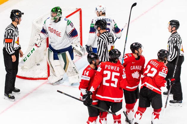 210526 Goalkeeper Henrik Haukeland of Norway reacts against a referee, after Canada scored a goal that was later denied after video review, during the 2021 IIHF Ice hockey, Eishockey World Championship, WM, Weltmeisterschaft game between Canada and Norway on May 26, 2021 in Riga. Photo: Simon Hastegard BILDBYRAN kod SH SH0117 ishockey ice hockey ishockey-vm iihf ice hockey world championship canada kanada norge norway day 6 bbeng depp Copyright: SIMONxHASTEGARD BB210526SH052