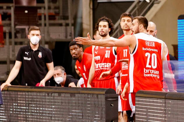 Chase Fieler (Brose Bamberg, 20) motzt nach fünftem Foul MHP Riesen Ludwigsburg - Brose Bamberg, easyCredit Basketball Bundesliga, Saison 2020-2021, Playoff-Viertelfinale Spiel 4, Ludwigsburg, Germany, 27.05.2021, 21.05.2021, Basketball, BBL 2020 2021, Viertelfinale, 2. Spieltag, MHP RIESEN Ludwigsburg - Brose Bamberg, GER, Ludwigsburg, MHPArena, Copyright: DanielxLöb