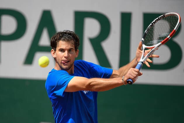 27.05.20121 Paris France, Tennis French Open Roland Garros 2021 v.l., Dominic Thiem (AUT) , Training, beim Aufwärmen, Warm-up vor dem Spiel