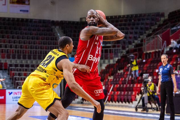 James Gist (Bayern-Muenchen 21) ; Tremmell Darden (MHP RIESEN Ludwigsburg 21) ; 1. Basketball Bundesliga easyCredit BBL: MHP RIESEN Ludwigsburg - Bayern Muenchen am 29.05.2021 in Ludwigsburg (MHPArena), Baden-Wuerttemberg, Deutschland Ludwigsburg. 29.05.21 Basketball , 29.05.2021, Ludwigsburg (Deutschland)