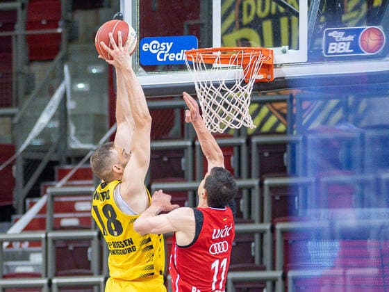 Jonas Wahlfarth-Bottermann (MHP Riesen Ludwigsburg, 18), Vladimir Lucic (FC Bayern, 11), MHP Riesen Ludwigsburg vs. FC Bayern Basketball, Basketball, Bundesliga, Playoffs, Halbfinale, Spiel 1, easycredit BBL, 29.05.2021, MHP Riesen Ludwigsburg vs. FC Bayern Basketball, Basketball, Bundesliga, Playoffs, Halbfinale, Spiel 1, easycredit BBL, 29.05.2021 Ludwigsburg Copyright: xEibner-Pressefoto SaschaxWaltherx EP_EER