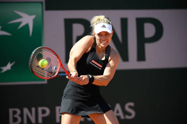30.05.2021 Paris France, Tennis French Open Roland Garros 2021 v.l., Angelique Kerber (DEU), beim Aufwärmen, Warm-up vor dem Spiel-Up, Training