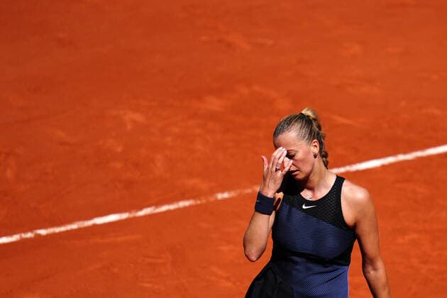 Mandatory Credit: Photo by Javier Garcia BPI Shutterstock (11977037gk) Petra Kvitova dejected during her first round match French Open Tennis, Day One, Roland Garros, Paris, France - 30 May 2021 French Open Tennis, Day One, Roland Garros, Paris, France - 30 May 2021  Copyright: xJavierxGarcia BPI Shutterstockx 11977037gk