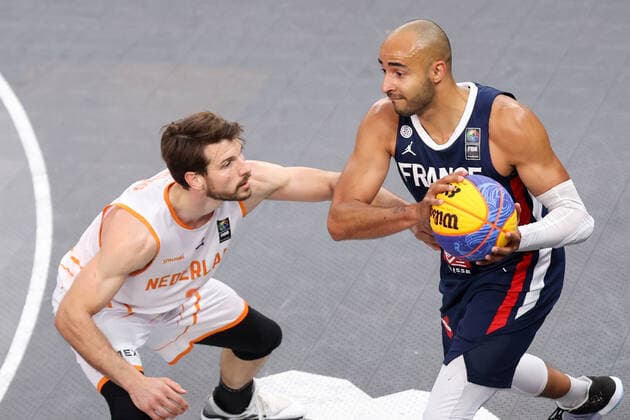 BASKETBALL - FIBA 3x3 Olympic Qualifying GRAZ,AUSTRIA,30.MAY.21 - BASKETBALL - FIBA 3x3 Olympic Qualifying, semifinal, men, NED vs FRA. Image shows Julian Jaring (NED) and Raphael Wilson (FRA).  GEPAxpictures xChristianxWalgram