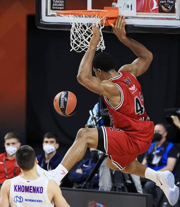 COLOGNE, GERMANY - MAY 30, 2021: CSKA s Alexander Khomenko (L) and Olimpia s Kyle Hines in action in the 2020 21 Euroleague Final Four third place game between AX Armani Exchange Milan and CSKA Moscow at Lanxess Arena. Tatyana Makeyeva TASS  TS10227D