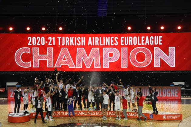 Basketball Turkish Airlines EuroLeague Final FC Barcelona, Barca - Anadolu Efes Istanbul Lanxess Arena Köln Deutschland 30.05.2021 Siegerehrung