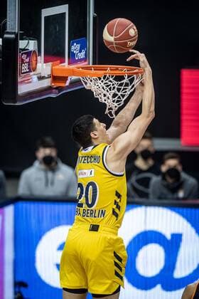 Basketball Berlin 30.05.2021 1. Bundesliga easyCredit BBL Saison 2020 2021 Playoffs Halbfinale Spiel 1 Alba Berlin - ratiopharm Ulm Simone Fontecchio (Alba Berlin, No.20)