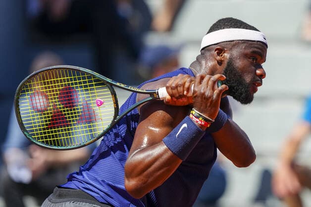 Sport Bilder des Tages Mandatory Credit: Photo by Javier Garcia BPI Shutterstock (11977038h) Frances Tiafoe during his first round match French Open Tennis, Day Two, Roland Garros, Paris, France - 31 May 2021 French Open Tennis, Day Two, Roland Garros, Paris, France - 31 May 2021  Copyright: xJavierxGarcia BPI Shutterstockx 11977038h