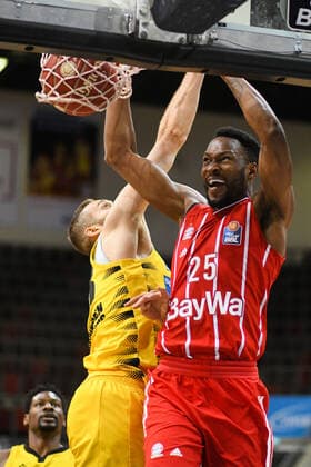 JaJuan Johnson (FC Bayern Muenchen Basketball) am Korb im Zweikampf mit Jonas Wohlfarth-Bottermann (MHP Riesen Ludwigsburg), GER, MHP Riesen Ludwigsburg vs. FC Bayern Muenchen, 31.05.2021, Play Off Halbfinale Spiel 2, easycredit Basketball Bundesliga, Spielzeit 2020 2021. GER, MHP Riesen Ludwigsburg vs. FC Bayern Muenchen, 31.05.2021, Play Off Halbfinale Spiel 2, easycredit Basketball Bundesliga, Spielzeit 2020 2021 Ludwigsburg Copyright: xEibnerxPressefoto MichaelxMemmlerx EP_MMR
