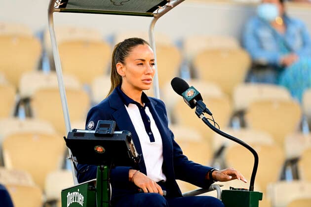 Marijana Veljovic - Chaire Umpire - arbitre TENNIS : Internationaux de France Roland Garros 2021 - Paris - 31 05 2021 JBAutissier Panoramic 