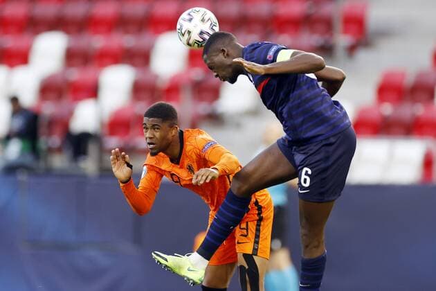 BUDAPEST - (lr) Myron Boadu of Holland, Ibrahima Konate of France during the UEFA EURO, EM, Europameisterschaft,Fussball U21, U 21 quarter-final match between Netherlands U21 and France U21 at the Bozsik Arena on May 31, 2021 in Budapest, Hungary. ANP ROBIN VAN LONKHUIJSEN EURO 2020 U21 quater final 2020 2021 xVIxANPxSportx xxANPxIVx