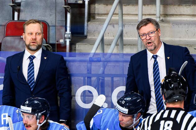 210601 Assistant coach Mikko Manner and Jukka Jalonen, Head coach of Finland during the 2021 IIHF Ice hockey, Eishockey World Championship, WM, Weltmeisterschaft game between Canada and Finland on June 1, 2021 in Riga. Photo: Simon Hastegard BILDBYRAN kod SH SH0128 ishockey ice hockey ishockey-vm iihf ice hockey world championship canada kanada finland day 12 bbeng Copyright: SIMONxHASTEGARD BB210601SH008