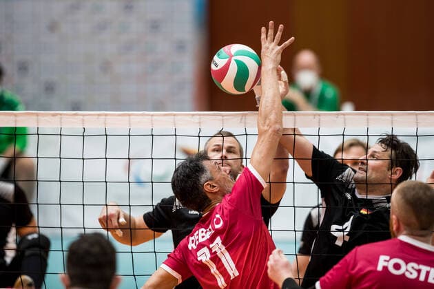 WORLD ParaVolley Men’s Final Qualifier Tokyo 2020 Paralympic Games: Deutschland - Kanada; 01.06.2021 Jose Rebelo (Kanada, 11), Heiko Wiesenthal (Deutschland, 4) WORLD ParaVolley Men’s Final Qualifier Tokyo 2020 Paralympic Games: Deutschland - Kanada; Duisburg Sportschule Wedau Copyright: xBEAUTIFULxSPORTS Wunderlx